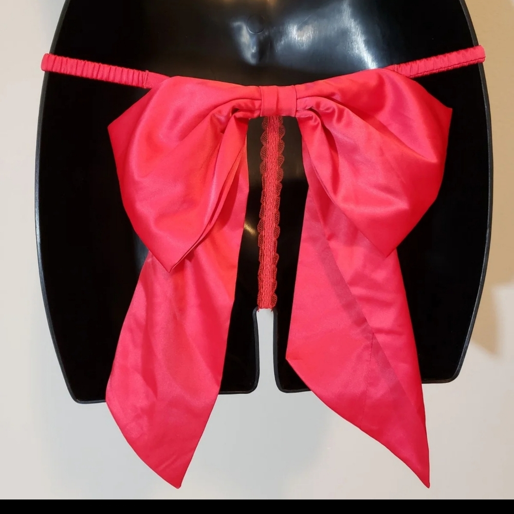 Victoria's Secret large red bow thong S